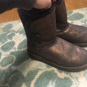 Metallic lightly worn Ugg’s!